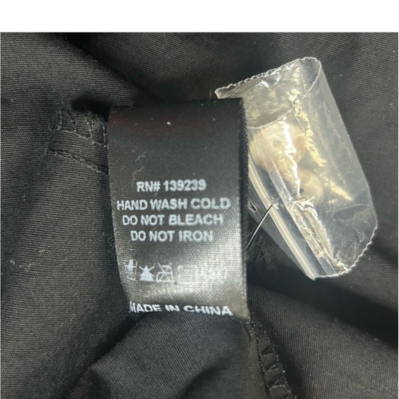 NWOT Tuckernuck Small Women's Black
Callahan Dress Ruffle Hem Swing Oversized - Picture 11 of 13